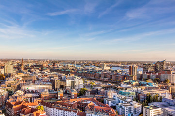 Luftaufnahme der Innenstadt von Hamburg