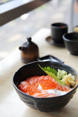 salmon sushi don