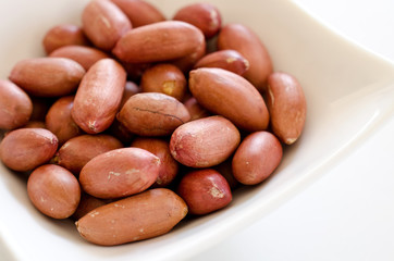 薄皮付きピーナッツ