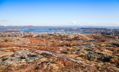 Fototapeta na wymiar Norwegian landscape with coastal rocks
