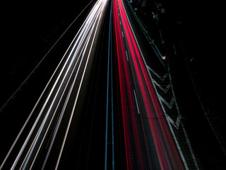 Lichtstreifen Autobahn bei Nacht, Langzeitbelichtung, light trail at night