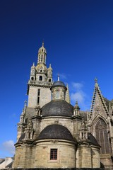 Fototapeta na wymiar breton church 