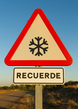 Se&ntilde;al de Trafico de Recuerde Nieve