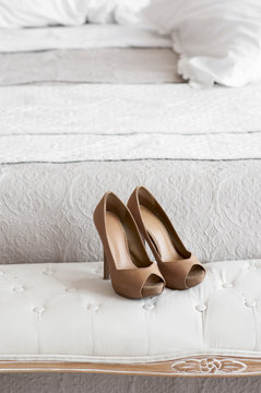 women's shoes brown on high heels