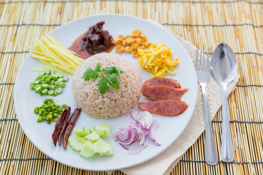 Thai food the Rice Mixed with Shrimp paste