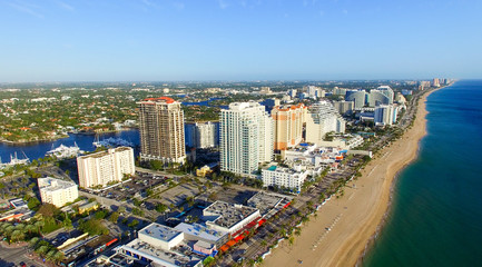 Fototapeta na wymiar Fort Lauderdale as seen from helicopter, Florida
