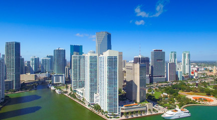 Fototapeta na wymiar Downtown Miami skyline, beautiful aerial view on a sunny day