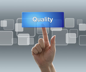 ボタンを押す手（クオリティー）