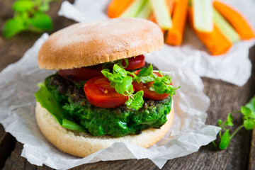 Vegetarian burger, vegetable fast food