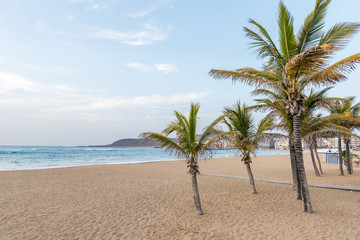 Fototapeta na wymiar Playa de Las Canteras - Beach in Las Palmas de Gran Canaria