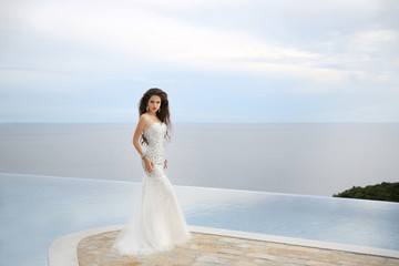 Fototapeta na wymiar Wedding. Beauty Fashion Elegant bride woman model in luxurious f