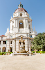 Fototapeta premium Pasadena City Hall in Mediterranean Revival and Spanish Colonial architecture