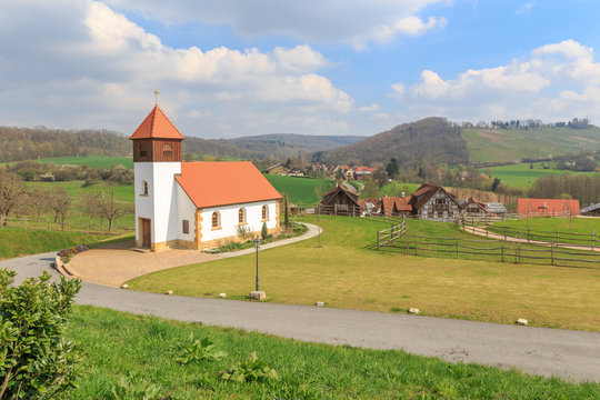 Kleine Kirche beim Alpendorf "sD&ouml;rfle" in Kleinaspach