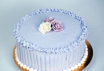Wedding cake with roses.