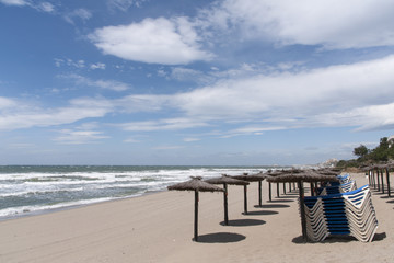 Playa Real de Zaragoza en la costa de Marbella, Málaga