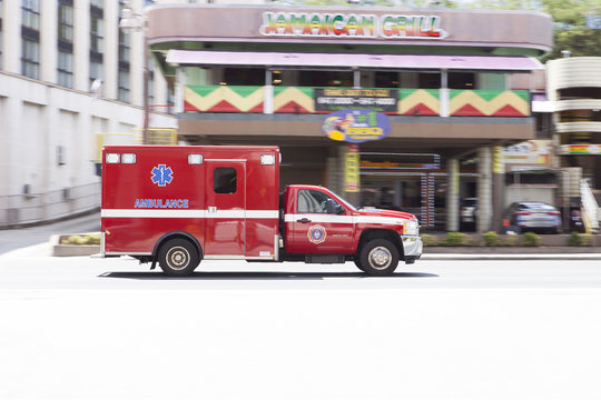 グアムの救急車