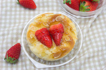 Homemade cup cake with fresh strawberries