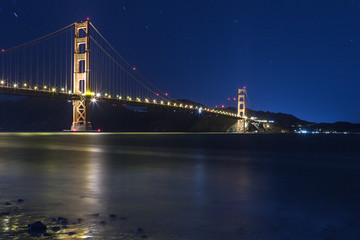 Fototapeta premium golden gate bridge in the night