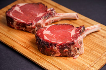 raw Tomahawk Steak © esben468635
