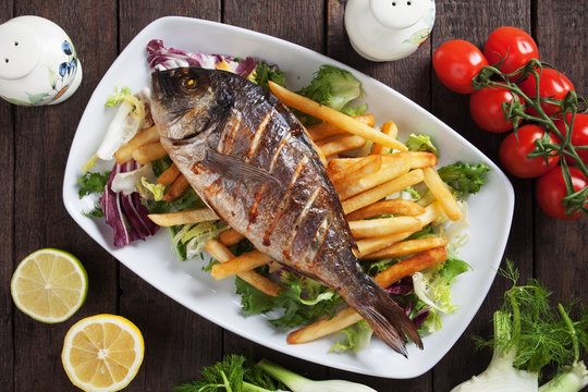 Grilled fish with french fries