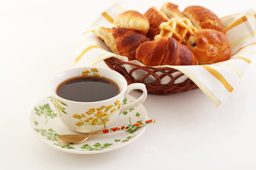 おいしそうなパンとコーヒー