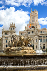 Fototapeta na wymiar Cibeles fountain at Plaza de Cibeles in Madrid in a beautiful summer day, Spain