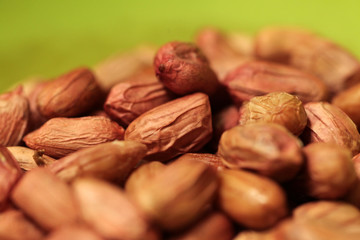 薄皮付きピーナッツ