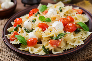 Farfalle Pasta - Caprese salad with tomato, mozzarella and basil