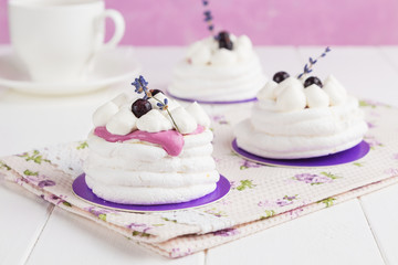 Mini pavlova with black currant and lavender