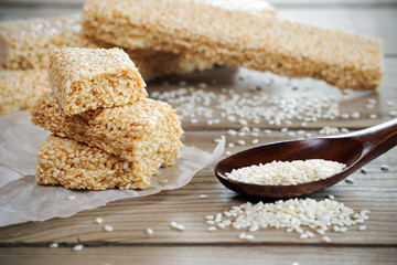 Sesame seed and sesame dessert with caramel .