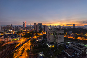 Fototapeta na wymiar beautiful sunrise at Kuala Lumpur city centre