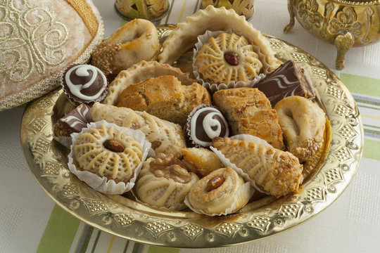 Traditional Moroccan cookies with tea