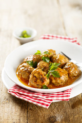 Meatballs in tomato sauce