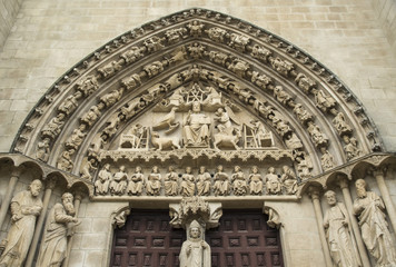 T&iacute;mpano y dintel de la Puerta del Sarmental de la Catedral de Burgos