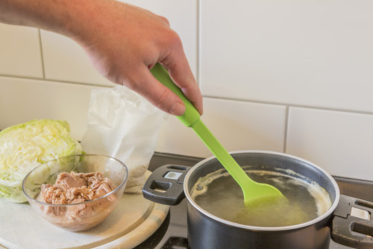 salade with tuna and rice
