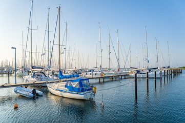 Fototapeta na wymiar Yachthafen in Heiligenhafen