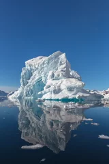 Gordijnen Snow and ices of the Antarctic islands © kalafoto
