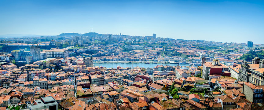 Vue panoramique de Porto depuis la Torre dos Clerigos