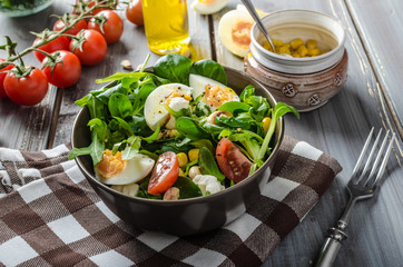 Lamb lettuce salad with eggs