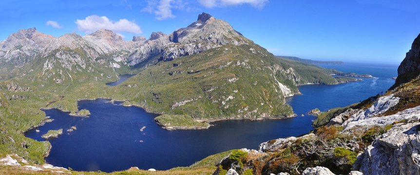 Blick &uuml;ber eine Bucht der Staateninsel in Paragonien