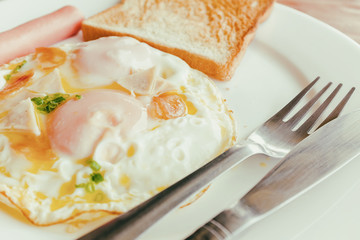 Breakfast dishes focus on ingredients,