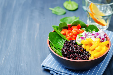 spinach, mango, black rice, pepper salad