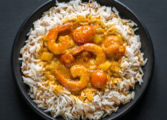 Thai yellow curry with seafood and white rice