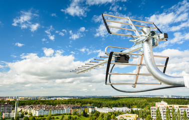 .directional antenna for reception of digital television broadca