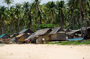 Fisherman vilage on Napcan Beach el-nido