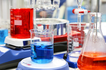 Medical laboratory for carrying out chemical reactions