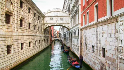 Papier Peint photo Pont des Soupirs Bridge of Sighs Venice Italy.