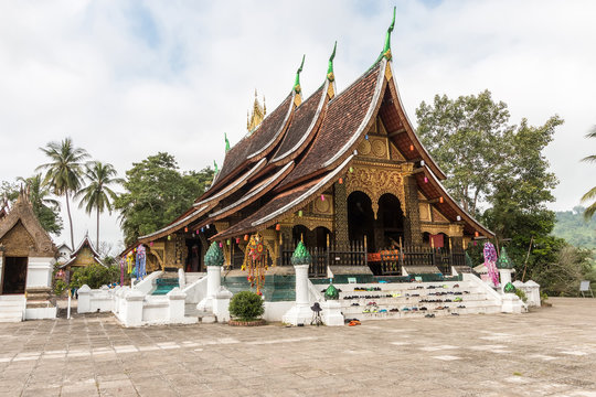 wat xiengthong luang prab