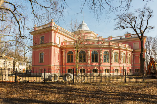 Summer Palace of the Princes Beloselsky-Belozersky Palace in St. Petersburg. Built in 1846-47 years by the famous architect Andrew Shtakenshnejder
