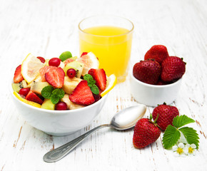 Salad with fresh fruits